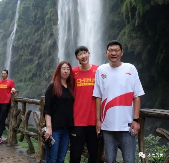 关系:嫂子和女儿